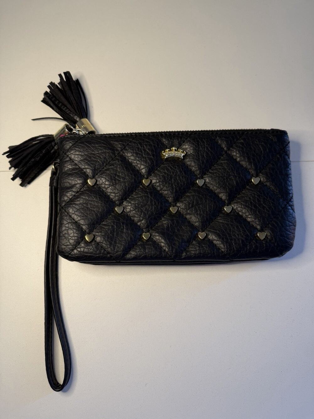 Y2K JUICY COUTURE Black Faux Leather Quilted Wristlet Clutch Gold Heart EUC! 00s